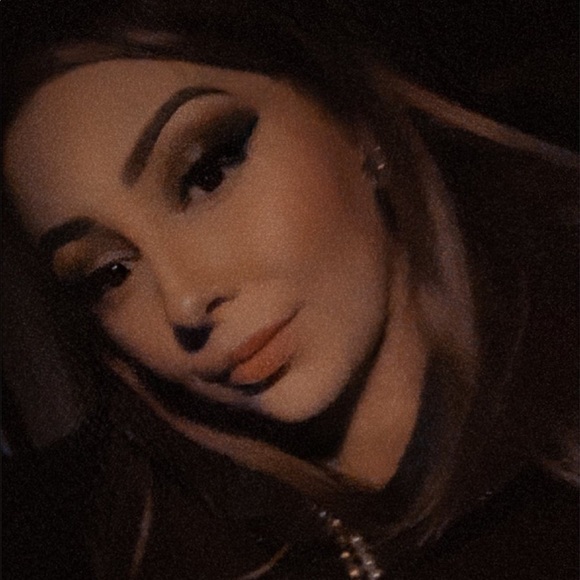 Meet your Posher, Tara - Picture 1 of 1